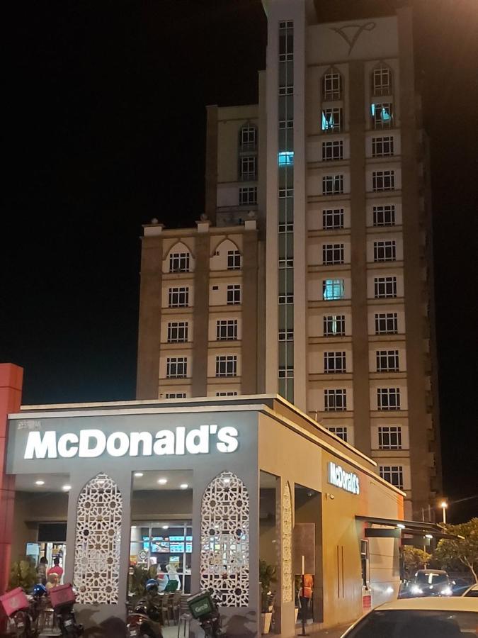 كوتا بْهارو The Viana Apartment 1 المظهر الخارجي الصورة