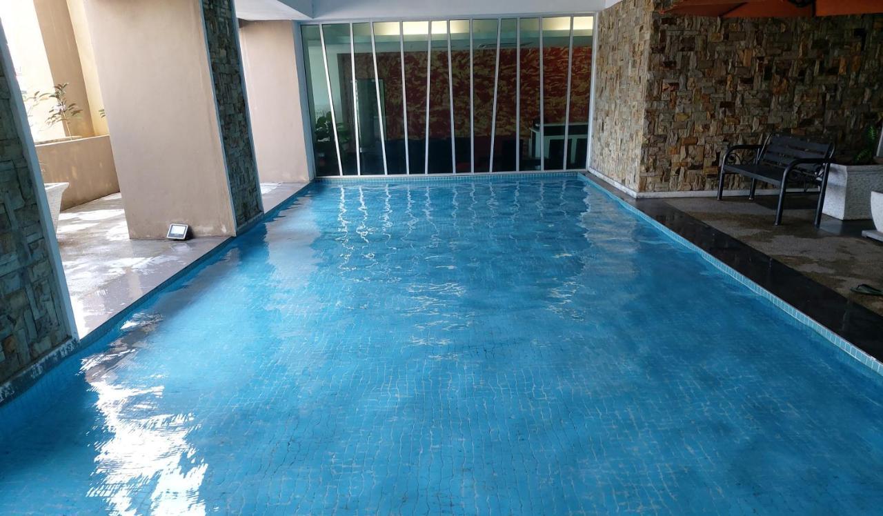 كوتا بْهارو The Viana Apartment 1 المظهر الخارجي الصورة