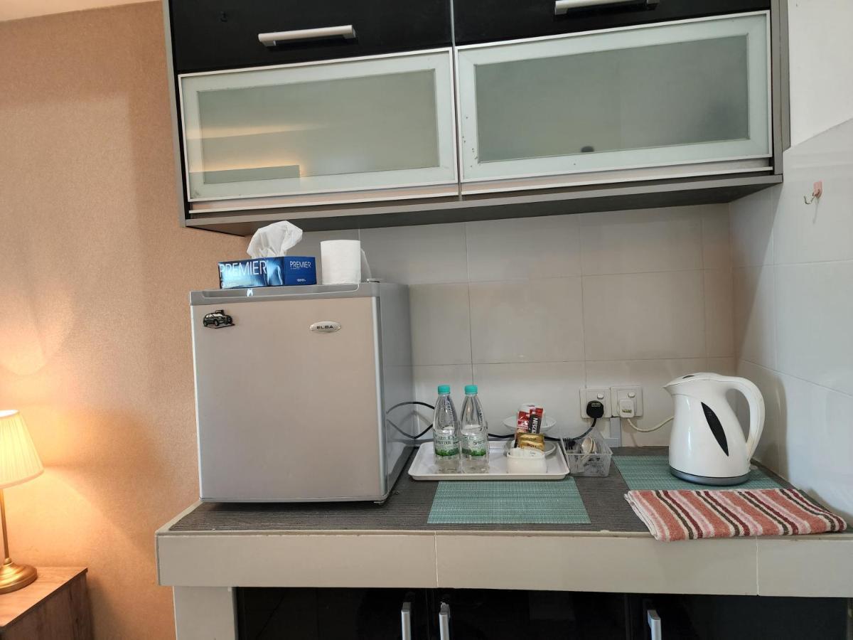 كوتا بْهارو The Viana Apartment 1 المظهر الخارجي الصورة