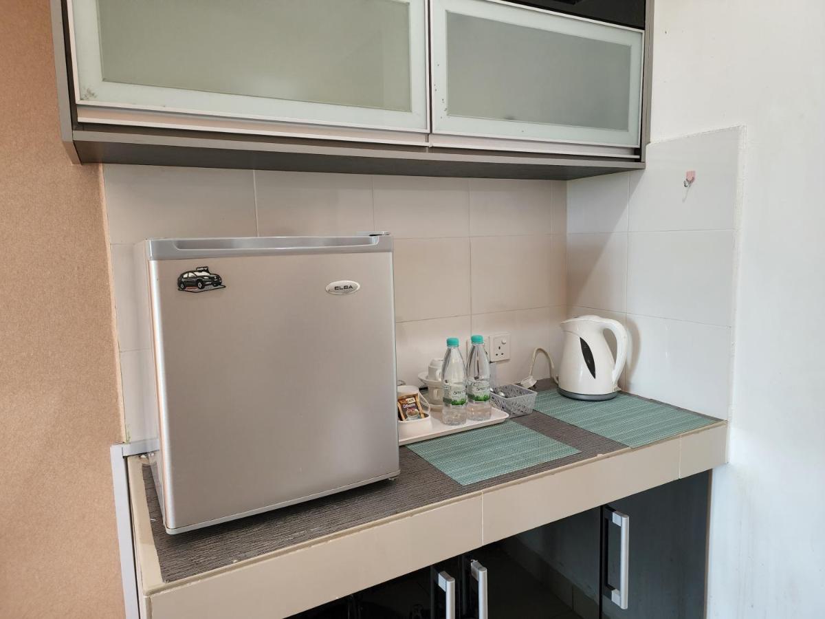 كوتا بْهارو The Viana Apartment 1 المظهر الخارجي الصورة