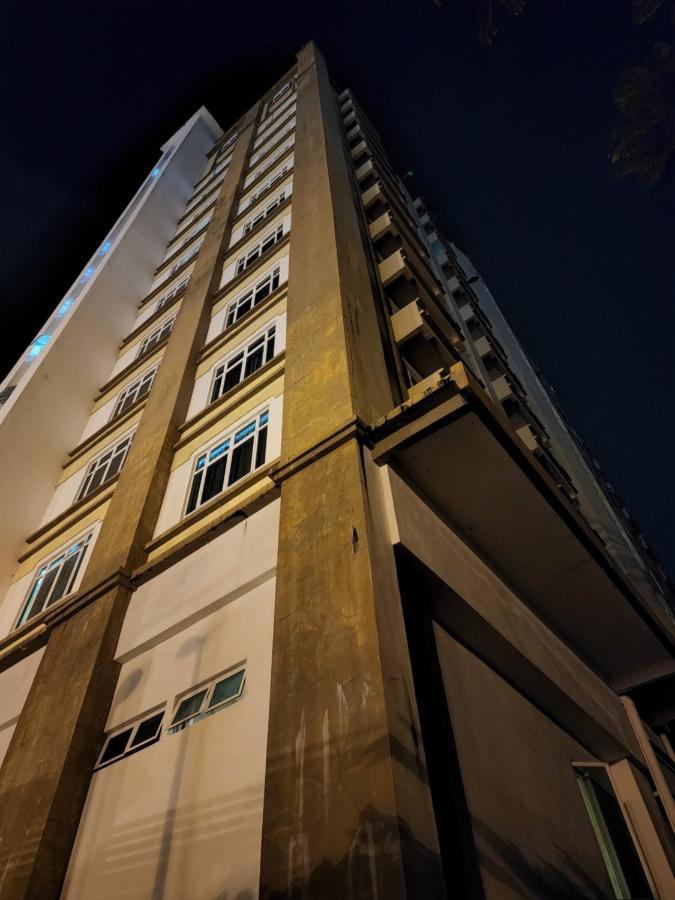 كوتا بْهارو The Viana Apartment 1 المظهر الخارجي الصورة